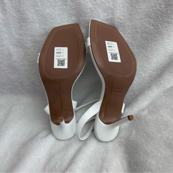 ASOS DESIGN Nali Barely There Heeled Sandals in White Sz US 9 NEW - Picture 8 of 10